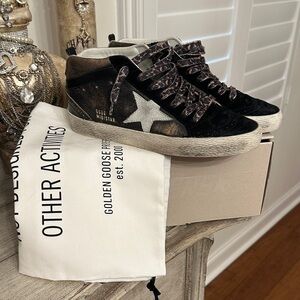 Golden Goose size 39 Black,Tan Distressed Sneakers